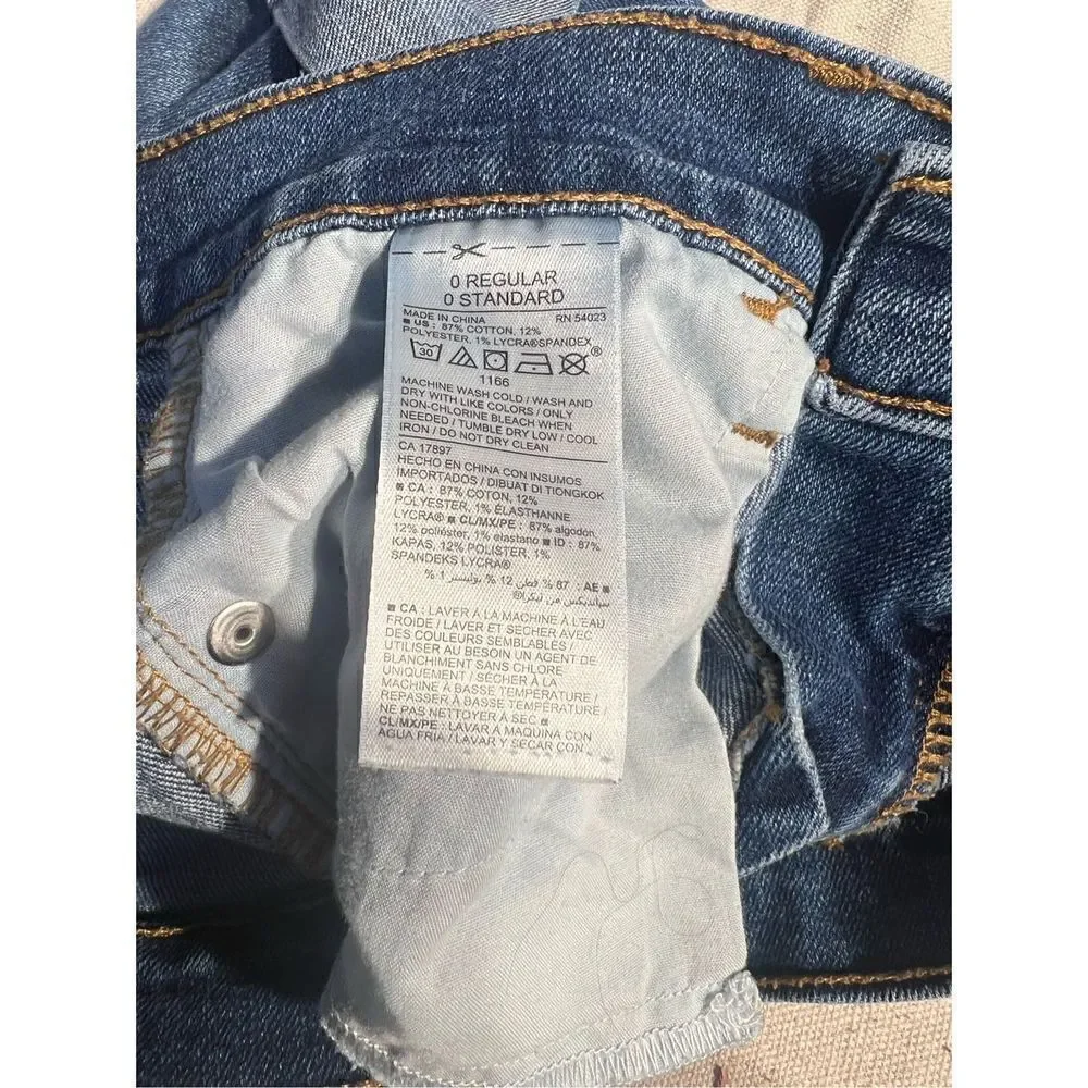 Old Navy Women's Blue Five Pocket Zipper Closure Fitted Denim Shorts Size 0